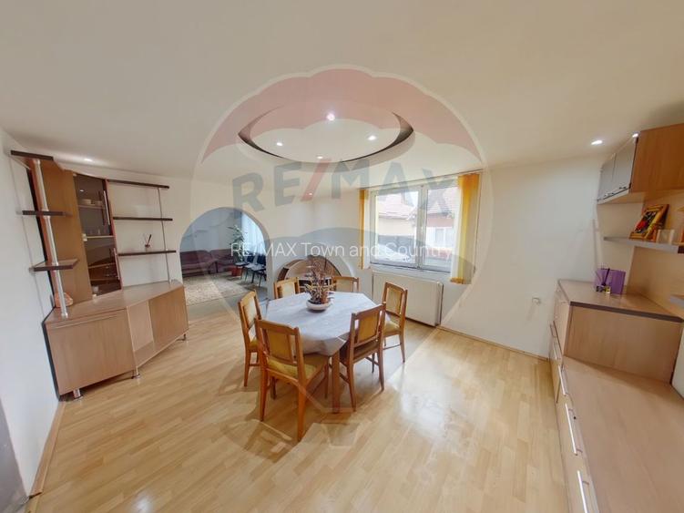 Casă / Vilă cu 6 camere de vânzare - 3