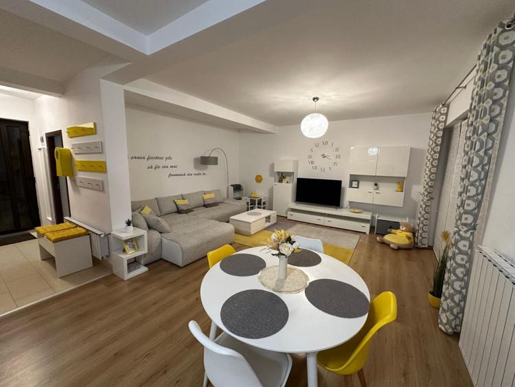 Casă tip duplex | 5 camere | 300 mp teren | Zona Terra, Florești