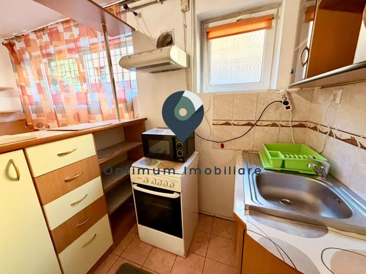 Garsoniera de inchiriat in Hasdeu, 25 mp, zona UMF !