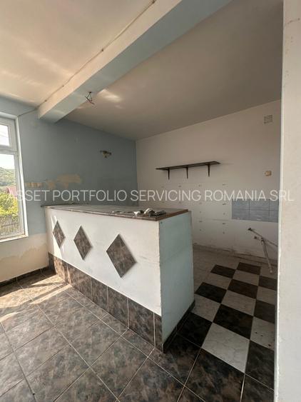 CASA/SPATIU COMERCIAL - GENUNENI - 7