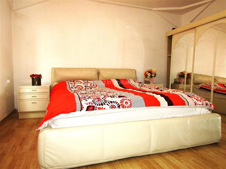 Cu mare potential! Vanzare Casa P+Pod si acoperis tip terasa in Ulmi. - 3