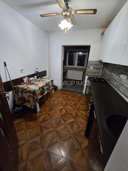 OFERTA Vanzare apartament 3 Camere Piata Rahova Centrală Parcare - 12