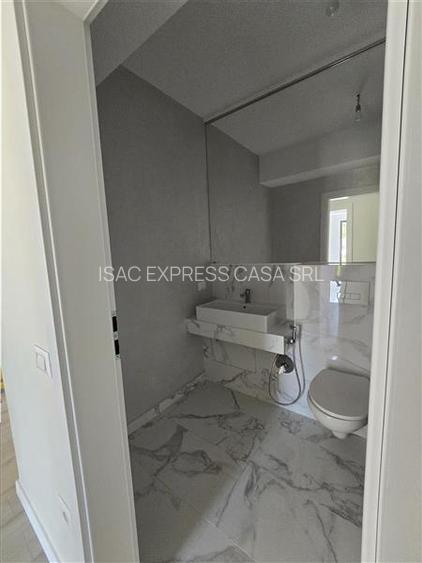 De inchiriat: Penthouse 4 camere 118 mp - etaj 3/3 | Terasa 19,2 mp. 3,8 km fata - 18