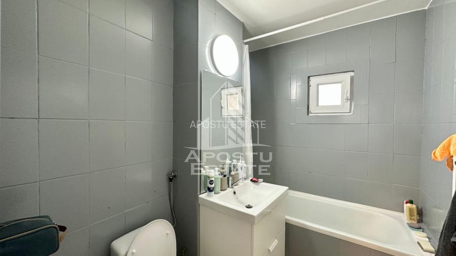 Apartament de vanzare cu 3 camere si garaj, etajul 1,  Aradului - 10