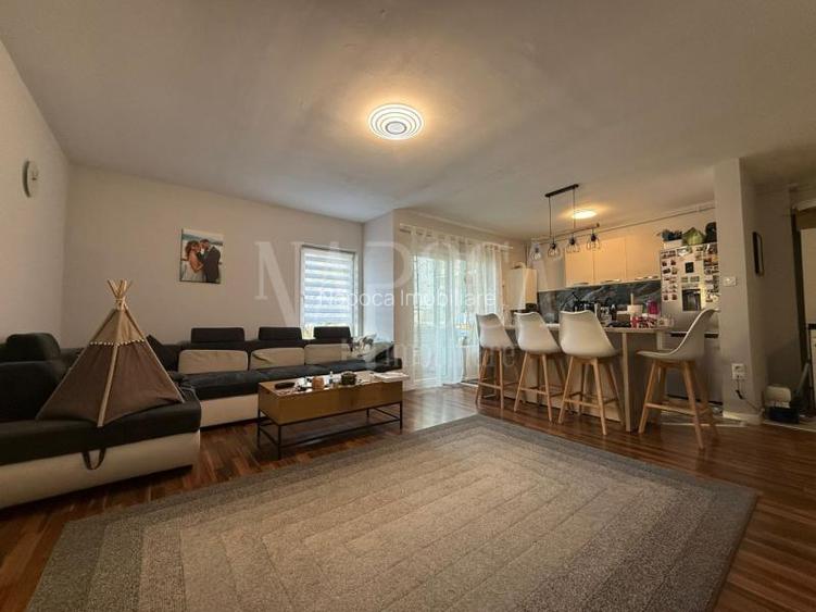 Apartament 3 camere de vanzare in Floresti - 2