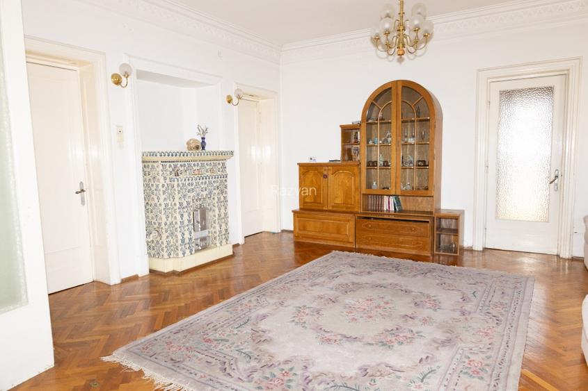 Se vinde impresionanta vila cu 10 camere plus teren in centru Ploiești - 5