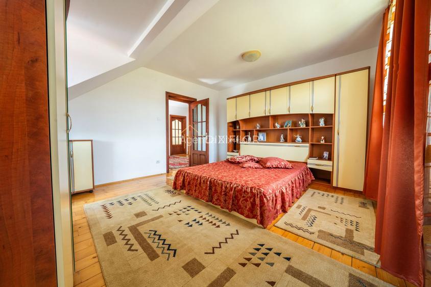 Casa într-o zonă liniștită la 7 minute de oraș - 7