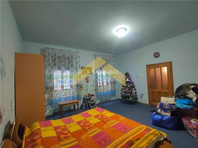 Casa de vanzare in zona Parneava - 11