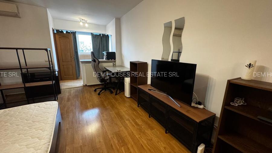 Calea VITAN,garsoniera generoasa 40mp/imobil 1983,libera,mobilata / 4/10 - 3