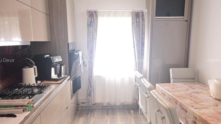 Vand apartament 2 camere decomandat in Deva,  22 Decembrie (Politie Municipiu) - 4