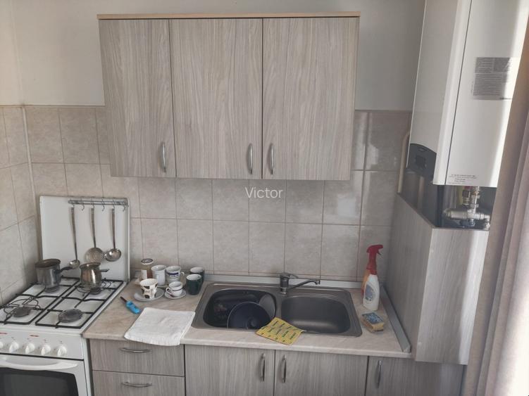 Vand apartament 2 camere decomandat semicentral Roman - 7