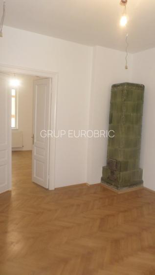 CASIN, AVERESCU, parter in VILA, LUX, nemobilat, utilat, curte mare, superb - 24