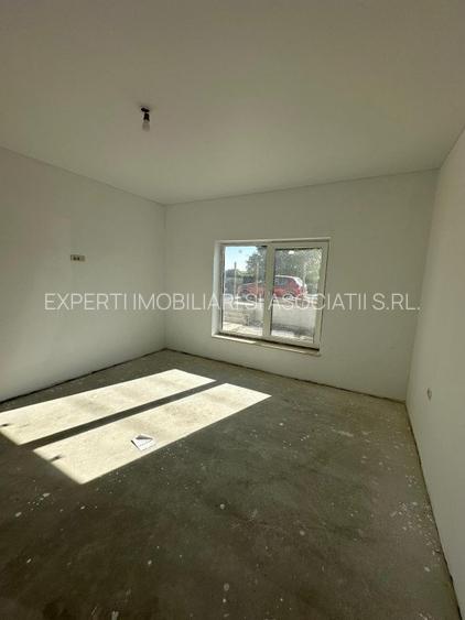 Casa compusa din 4 camere de vanzare, situata in Valu lui Traian - 15