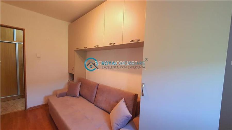 Royal Imobiliare  - Vanzare Apartament 3 camere zona 9 Mai - 4
