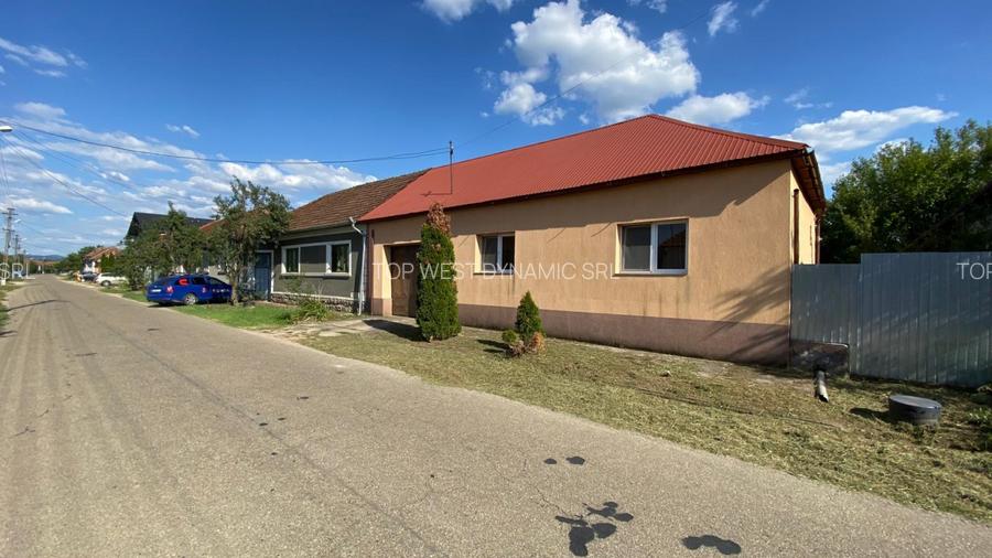 Casă de vânzare în comuna Sâmbăta, județul Bihor - 2