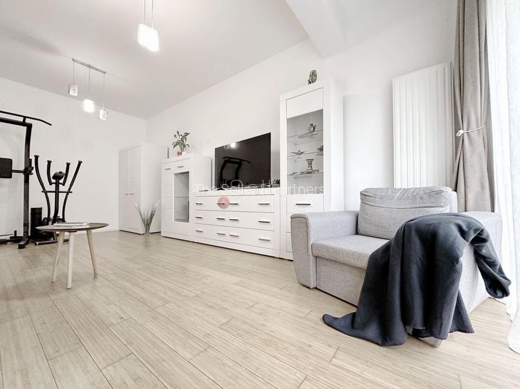 Zona Linistita Terasa Suprafata Generoasa - 4