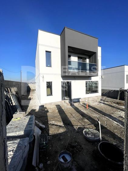 Casă de vânzare în Iași – Sorogari | 500 mp teren | 3 dormitoare, beci - 2