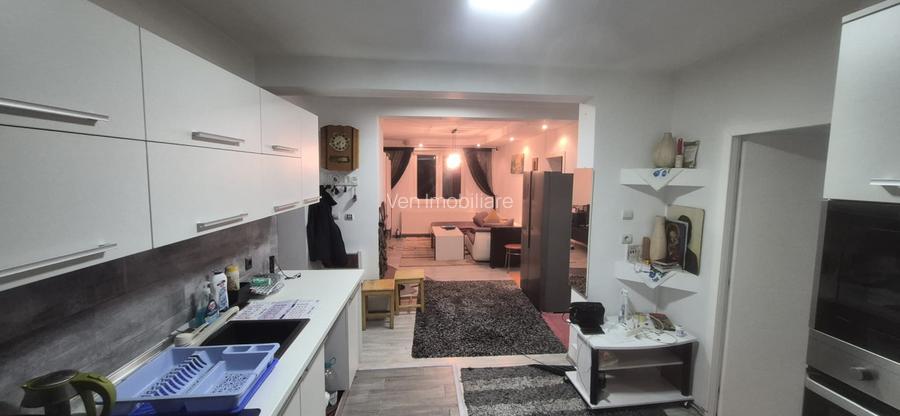 Apartament 3 camere DECOMANDAT, zona TEACA  - 2