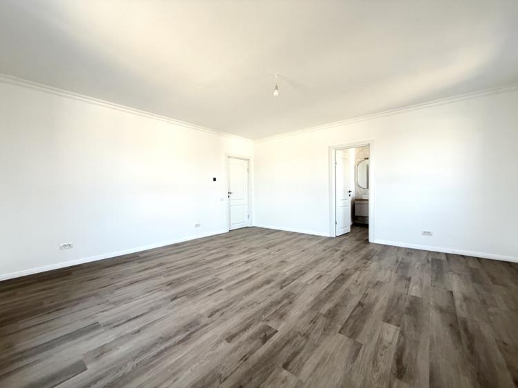 Duplex premium, despartit prin garaj, 5 camere, 218 mp utili - Ghiroda - 3