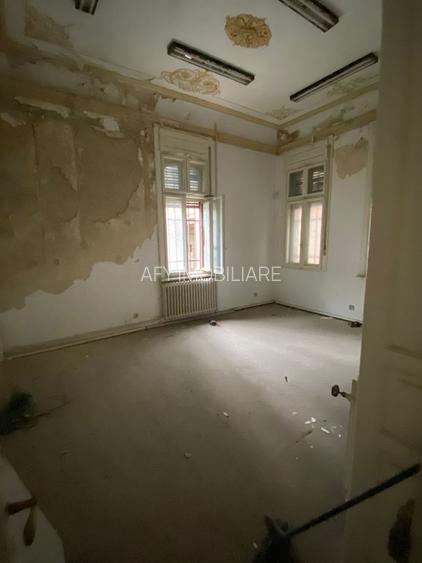 De Vanzare Vila Interbelica, 8-10 Camere, Romana - Zodiac - 7