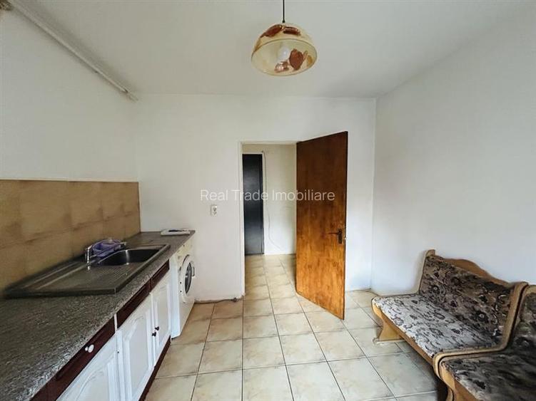 Apartament 2 camere decomandat etaj intermediar Centrul Civic - 3