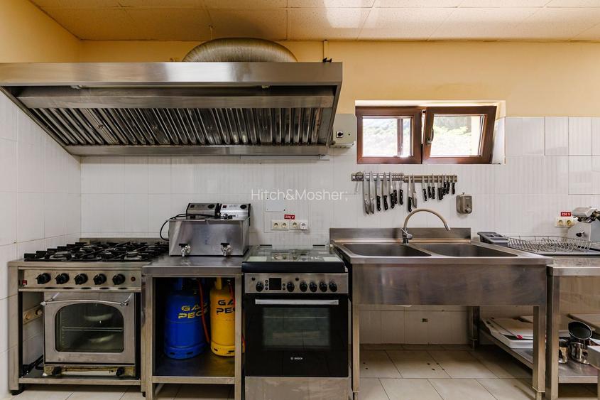 Pensiune de vanzare - Poiana Marului - Comision 0% - 24