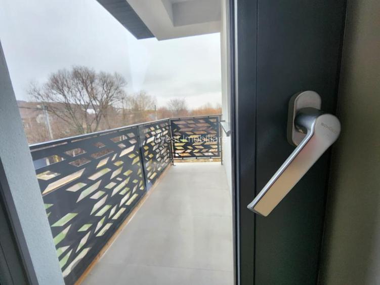 CASA 4 CAMERE , 2 BAI , 120 MP UTILI , MIROSLAVA, CLASA ENERGETICA A - 13