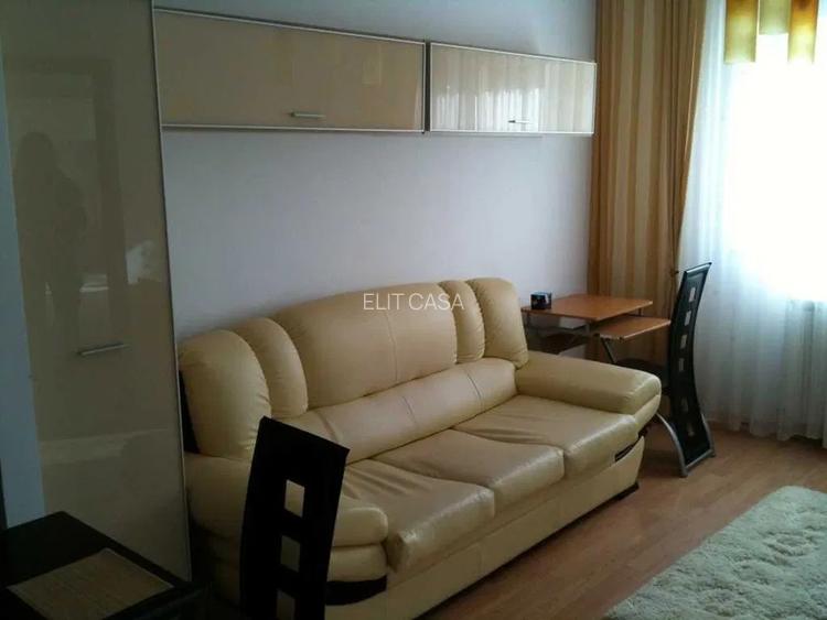Apartament cu 2 camere, etajul 1/8, zona Tatarasi - 2