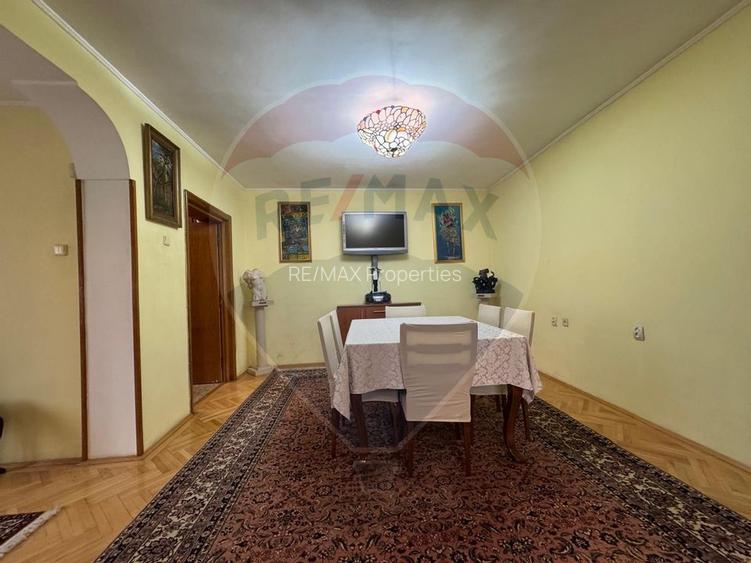 Casă / Vilă cu 8 camere de vânzare în zona Industriilor/Republica - 5