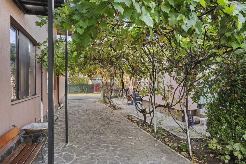 COMISION 0% | 2 Case cu Spatiu Comercial | Teren 1019mp | 540 eur/mp - 37