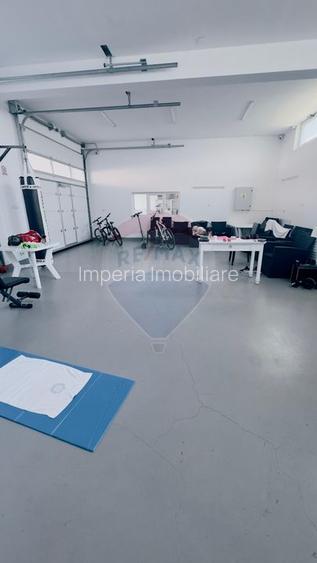 Proprietate premium în Filiași, locuință de lux cu spații comerciale - 58