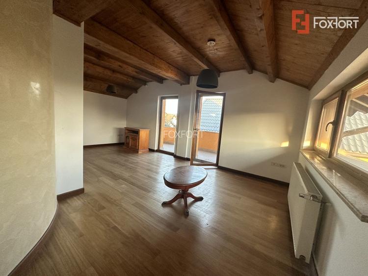 Casa individuala cu 10 camere si piscina, in Dumbravita - ID V5614 - 12