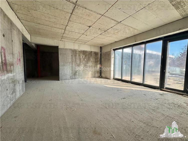 Spatiu comercial de inchiriat + terasa 73 mp langa intr-un complex /  Sectorul 6 - 5