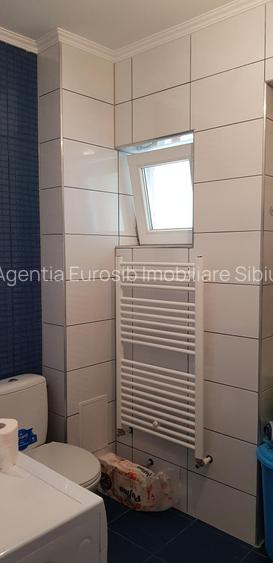 Apartament cu 4 camere situat la etajul 4 din 4 - 12