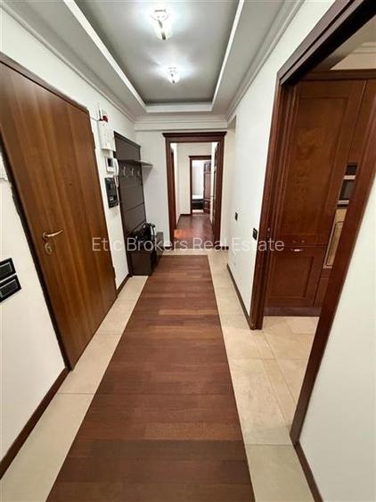 Vanzare apartament 4 camere, Nodrului, 180mp, la 1 minut de parc - 9