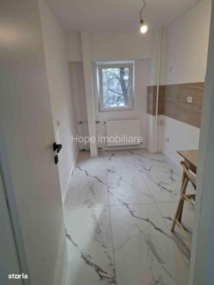 Aparatorii Patriei - Garsoniera renovata , bloc mixt - 4