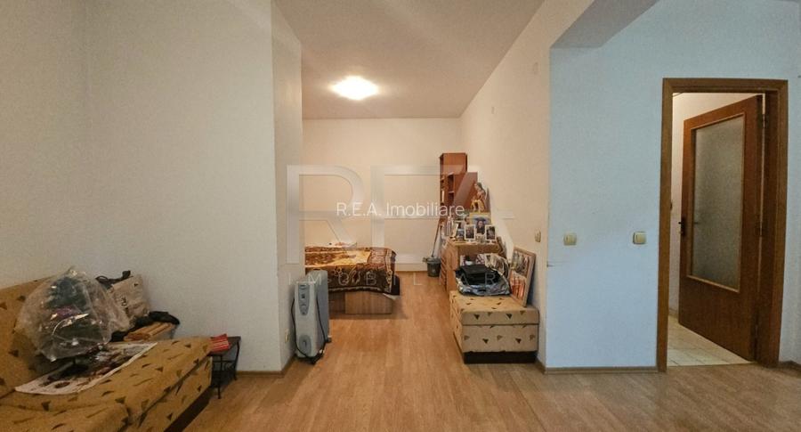 Garsonieră, etaj 2/4, Valea Ialomiței - 4