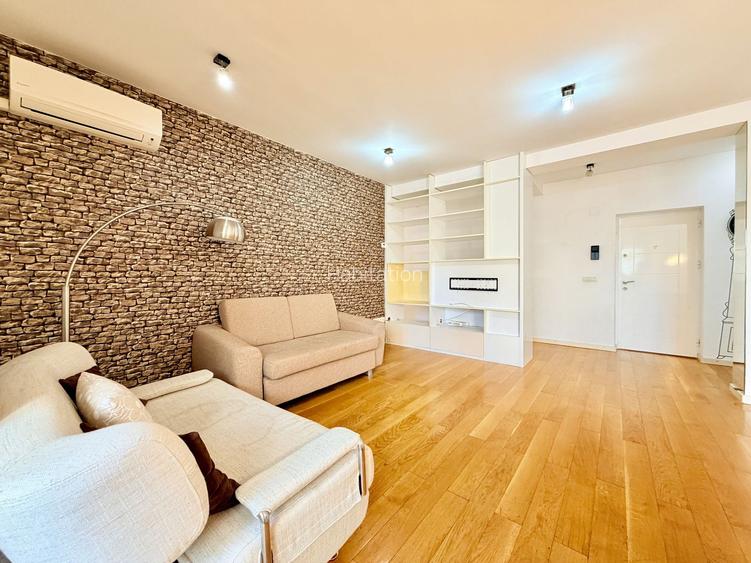 Apartament generos -curte proprie - garaj - 4