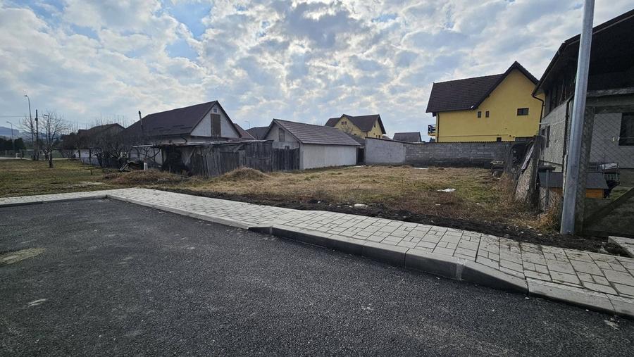 Sanpetru, zona vile noi,toate utilitatile, asfalt, iluminat