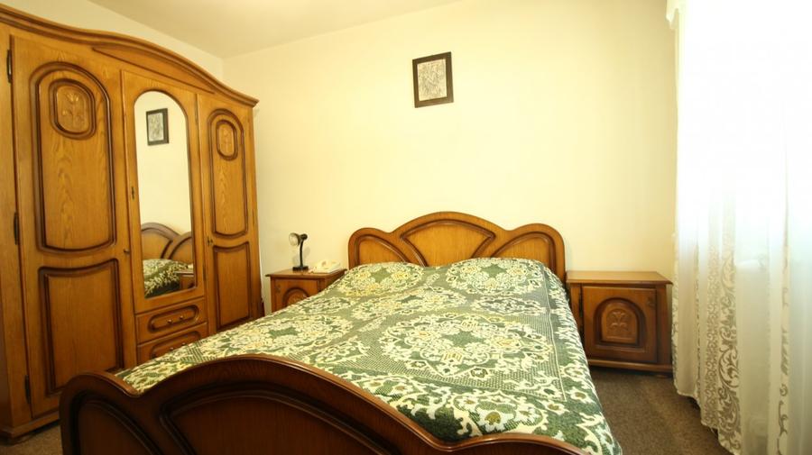 Apartament 2 camere, mobilat, etaj 1/4, Aleea Compozitorilor, aproape de metrou