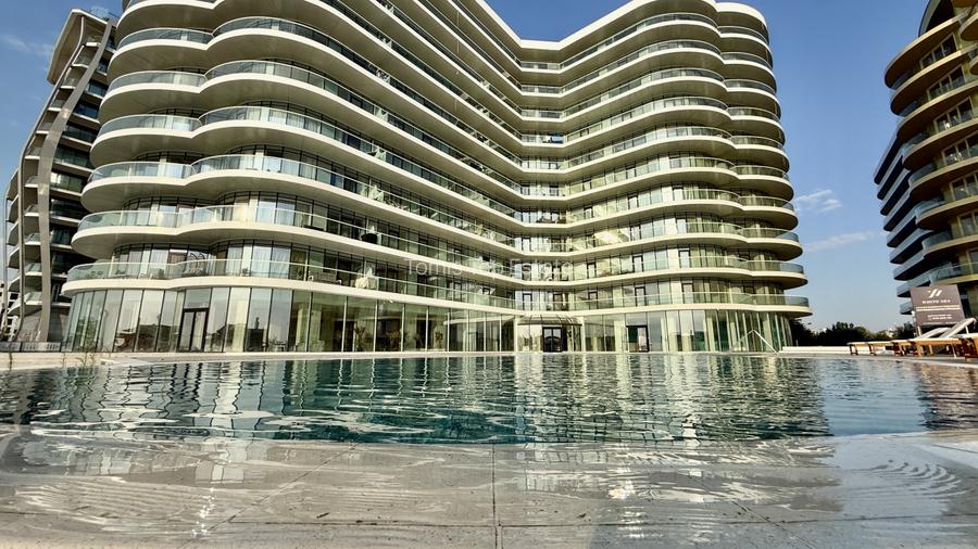 Apartament cu 3 camere direct in prima linie la mare White Sea