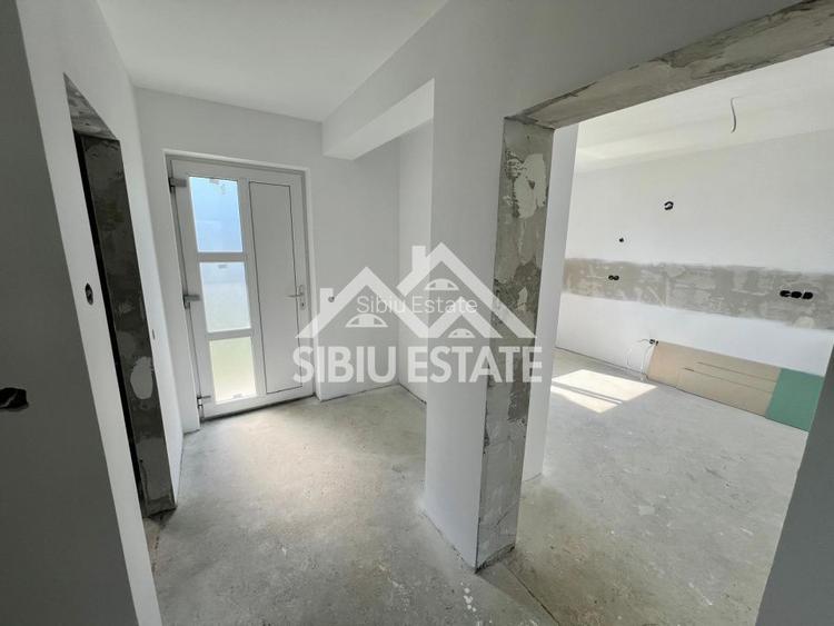 Casă Individuală cu Garaj , Calea Cisnadiei, zona Casa de Apă - 8