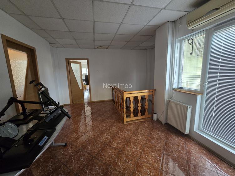 Casa individuala la curte l Eroii Revolutiei metrou - 2