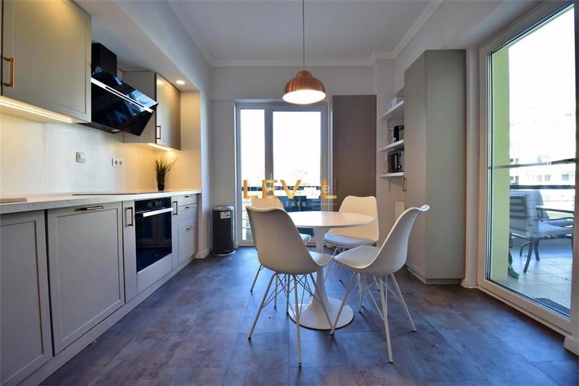 [VIDEO] 3 Bedroom Duplex with Park Views | Pet Friendly | Parking + Storage - 12