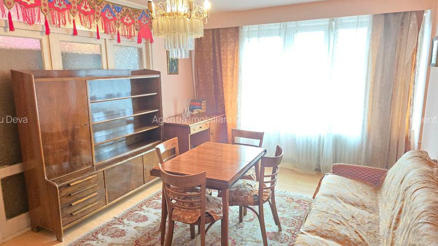 Vand apartament 2 camere decomandat in Deva, etaj 2, zona  Avram Iancu - 2