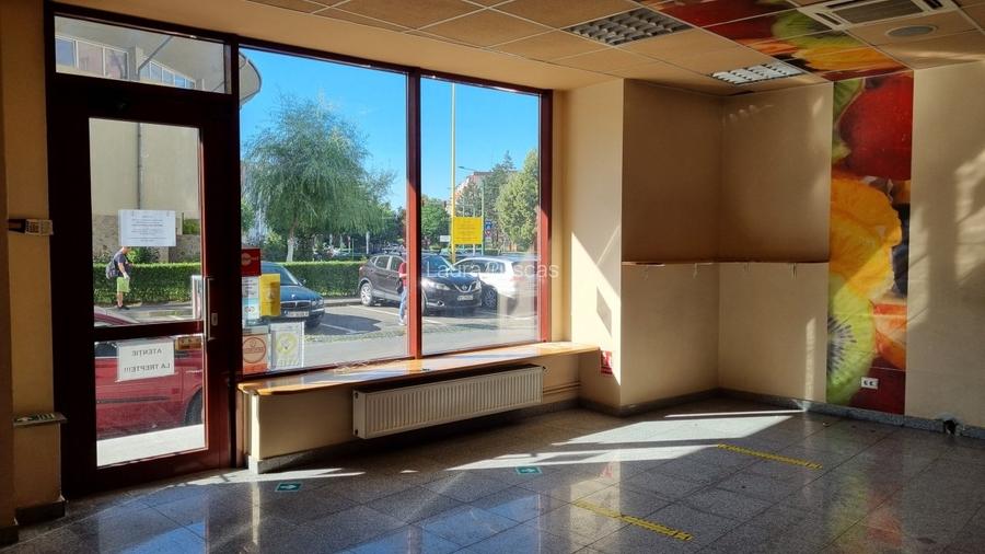 Inchiriez spatiu comercial - 10