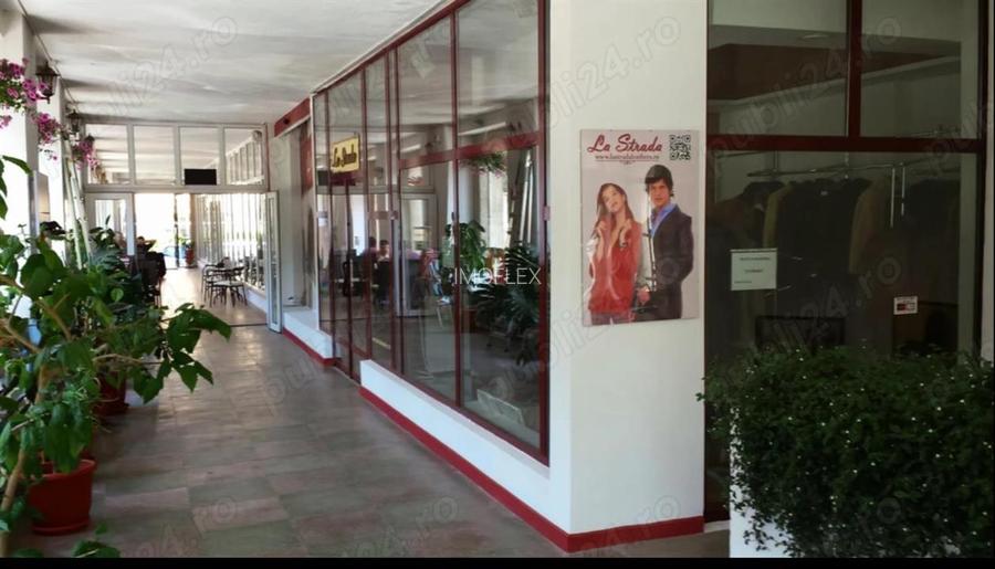 Spatiu comercial ultracentral cu vitrine - 3