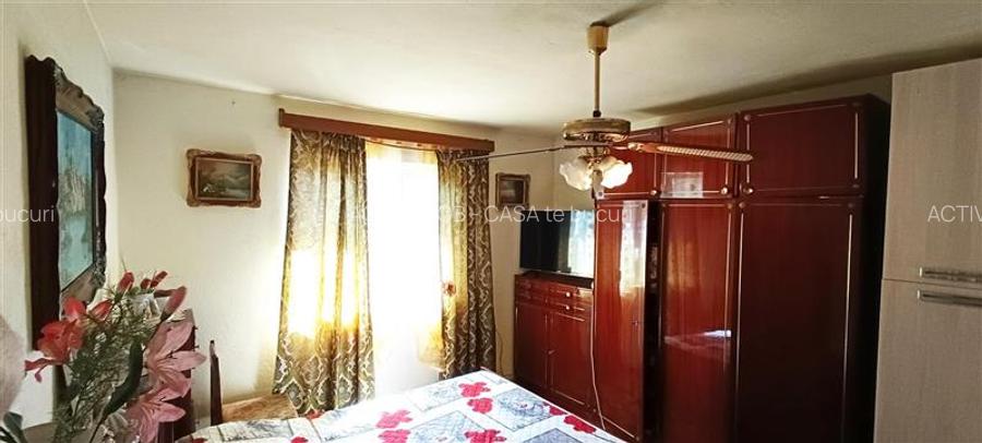 MOLDOVA NOUA, zona centrala, Casa 4 camere, 2 bai si garaj - 18