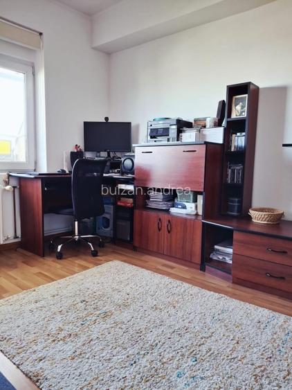 Proprietar vand apartament cu 4 camere - 12