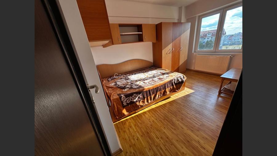 Apartament Slatina - 3 camere, 57.45 mp, zona Crisan
 - 3